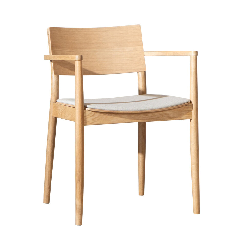Stoel Ormi gerecycled polyester gebroken wit 53 × 77 cm hoog