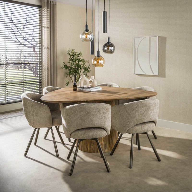 Eettafel Levna driehoekig 150 cm